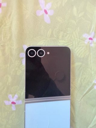 Samsung Galaxy Z Flip6