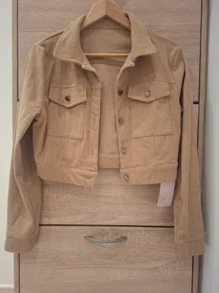 Chaqueta corta pana camel mujer