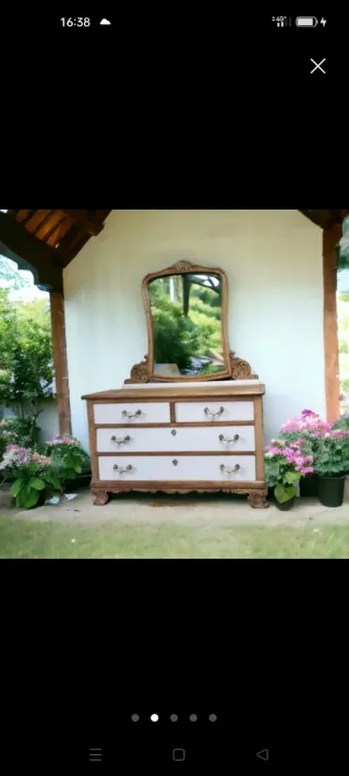 Coqueta con espejo y mesillas, madera de castaño