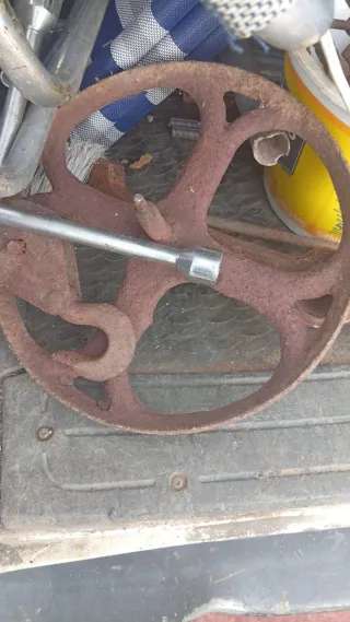 Rueda antigua carretilla + 2 juegos