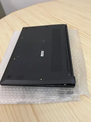 Portátil LG Ultra 16UD70R Ryzen 5 1TB 16 FHD