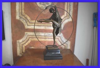 Fantastica figura bronce de la bailarina de Godard