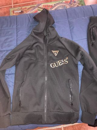 Conjunto Chándal Guess Negro y Dorado