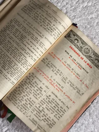 ANTIGUO MISAL PARA FIELES CON SU CAJA. AÑO 1920