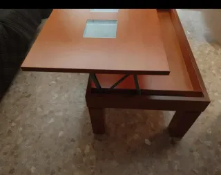 Mesa de centro elevable color cerezo