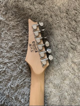 Guitarra Elétrica Ibanez com Amplificador