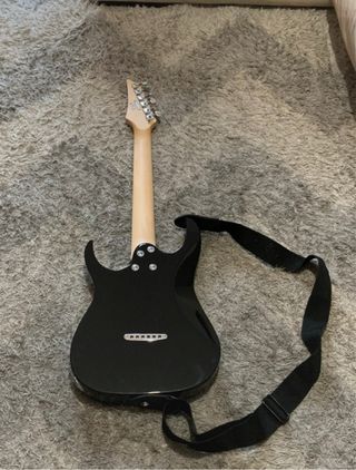 Guitarra Elétrica Ibanez com Amplificador