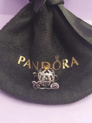 Charm Carruaje Pandora Corona Dorada