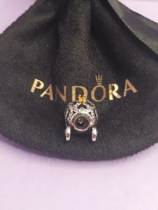 Charm Carruaje Pandora Corona Dorada