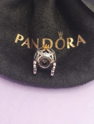 Charm Carruaje Pandora Corona Dorada
