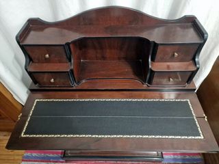 Mueble escritorio clásico madera