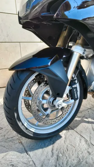 BMW R 1200 RT LC - Muy buen estado