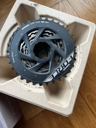 Cassette SRAM Force 12v y Cadena