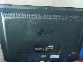 2.  Televisión LG Negra 2