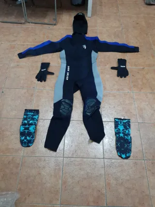 Traje neopreno surf con capucha y accesorios