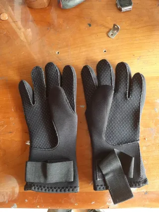 Traje neopreno surf con capucha y accesorios