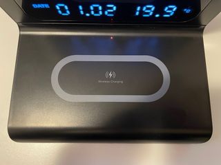 Stazione Ricarica Wireless LED