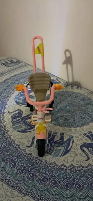 Bicicleta de juguete para bebé nenuco