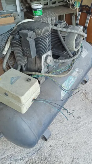 Compresor trifásico