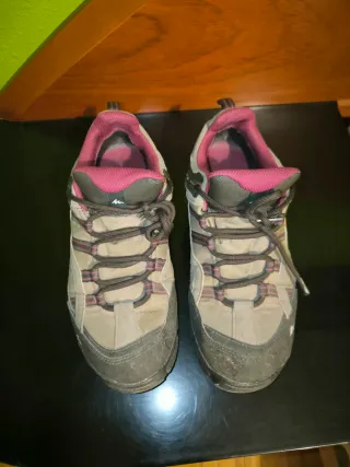 Zapatos de montaña beige mujer