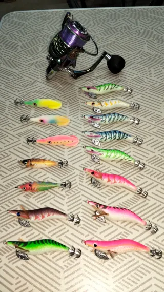 Lote de señuelos de pesca