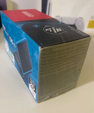 Caja consola 2DS XL