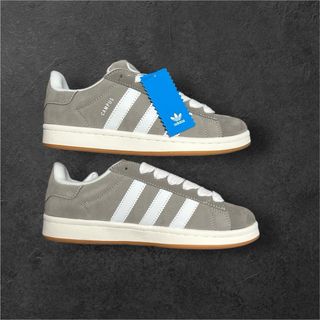 Zapatillas Adidas Grises y Blancas