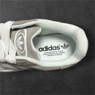Zapatillas Adidas Grises y Blancas