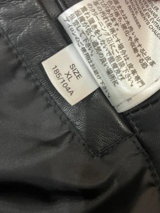 Chaqueta de cuero negra