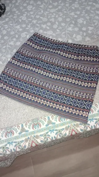 Falda étnica talla 44 Un solo uso, nueva