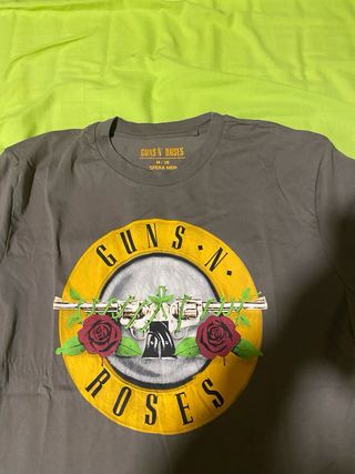 Camiseta Héroes del Silencio Talla M y guns roses