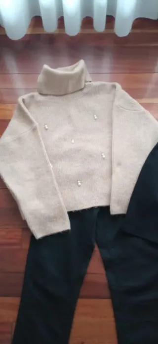 Lote Ropa Mujer: Jersey, pantalón y falda