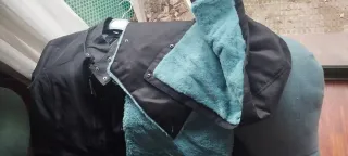 Abrigo invierno porteo negro y turquesa