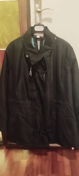 Abrigo invierno porteo negro y turquesa