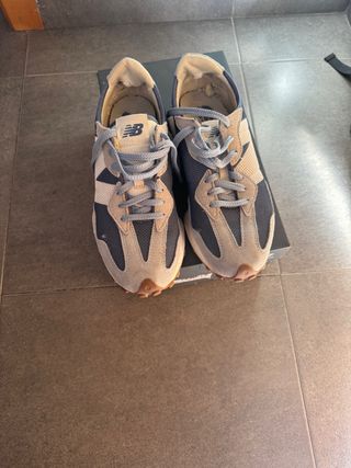 Zapatillas New Balance Beige y Azul