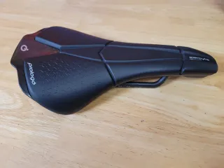 Sillín Prologo Scratch M5 Nack 140 carbon.