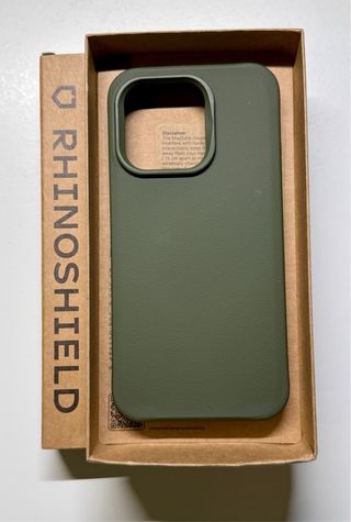 Funda RhinoShield iPhone 16 Pro. Nueva a estrenar