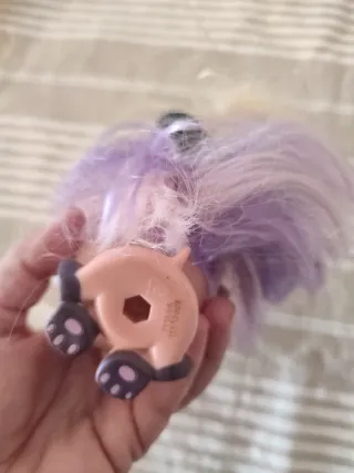 Muñeca estilo vampira con pelo largo