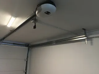 Puerta de garaje automática, sería para febrero