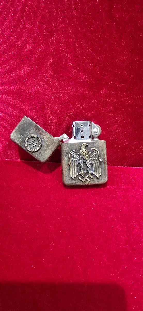 Machero tipo Zippo de la SS