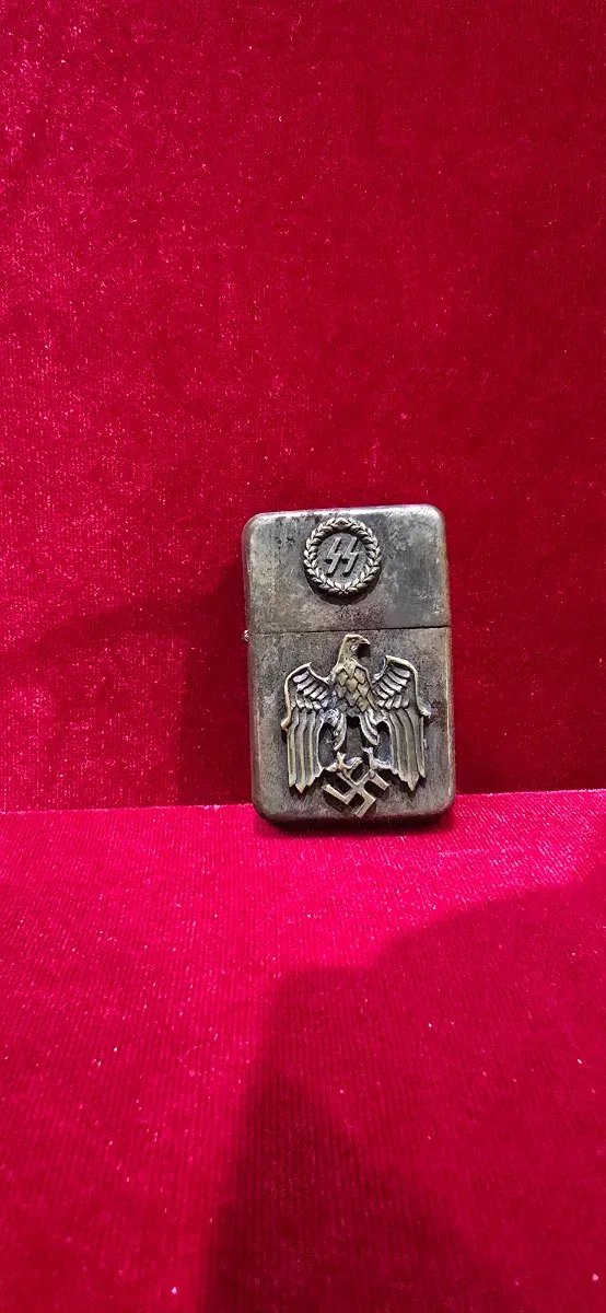 Machero tipo Zippo de la SS