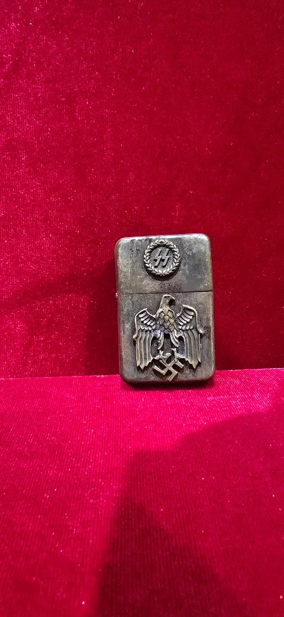 Machero tipo Zippo de la SS