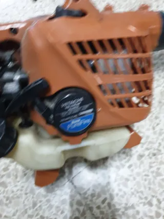 Soplador de gasolina naranja Hitachi