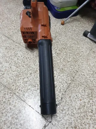 Soplador de gasolina naranja Hitachi