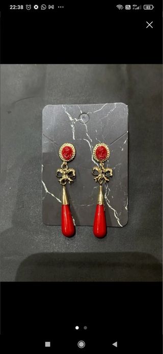 Lote peonia y pendientes rojos flamenca