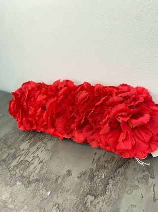 Lote peonia y pendientes rojos flamenca