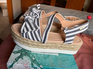 Sandalias Mustang Tiras Rayas