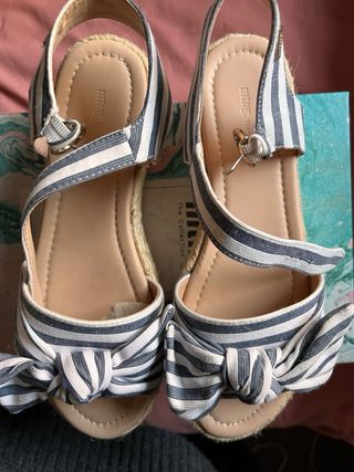 Sandalias Mustang Tiras Rayas