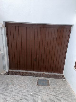 Puerta Hierro Garaje Marrón