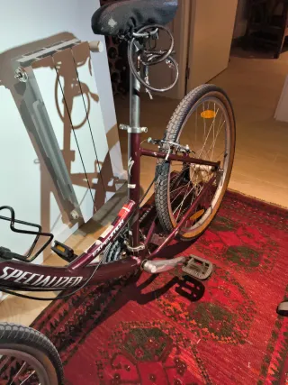 Bicicleta urbana morada  SPECIALIZED EXPEDITON